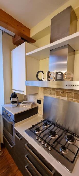 Appartamento La Casina Di Chiara ลีวอร์โน ภายนอก รูปภาพ