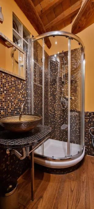 Appartamento La Casina Di Chiara ลีวอร์โน ภายนอก รูปภาพ
