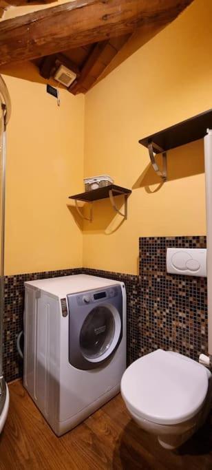 Appartamento La Casina Di Chiara ลีวอร์โน ภายนอก รูปภาพ